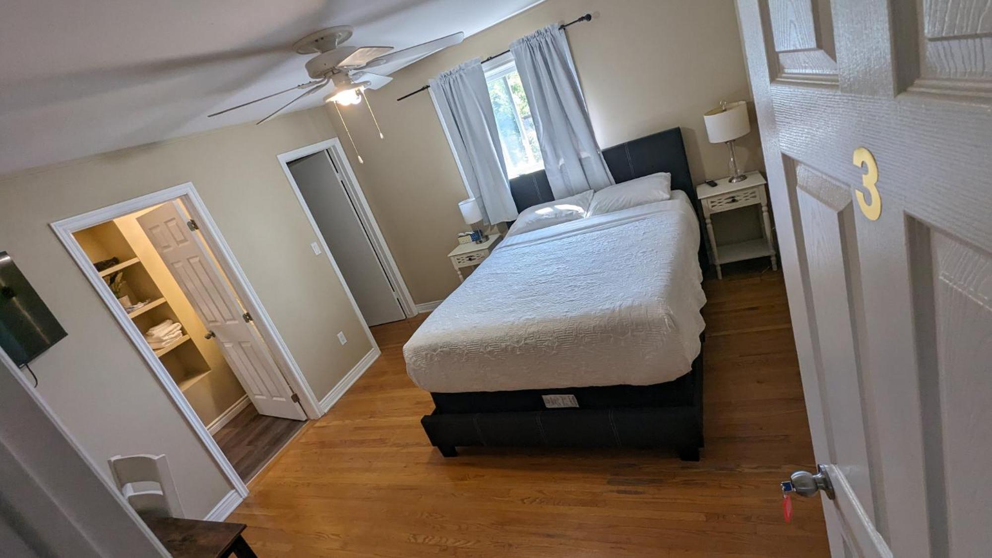 Lovely Place Kingston Room photo